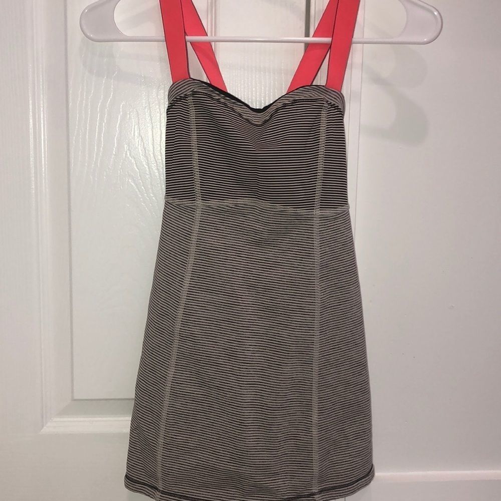 Women’s lululemon tank top 